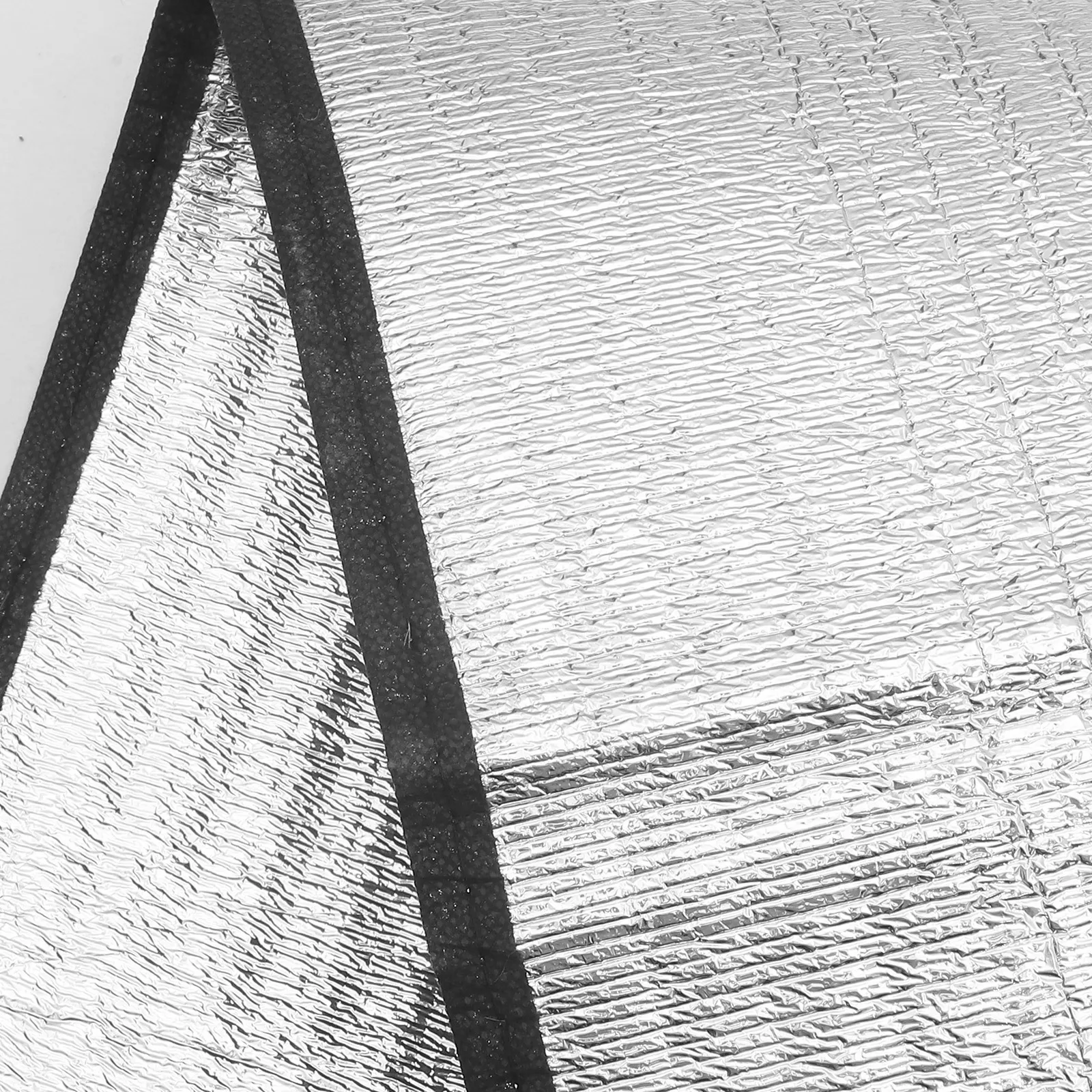 

Outdoor Picnic Mat Waterproof Thickened Portable Camping Mat for Beach Hiking Concerts Family Use Large Lightweight Ground