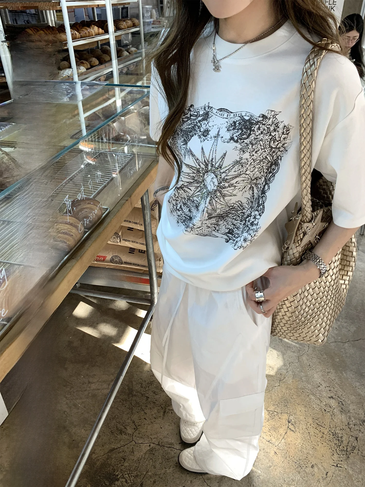 

Hhi Летняя женская футболка с винтажным принтом и стразами ort Sve, свободный крой из чистого хлопка, повседневный круглый топ