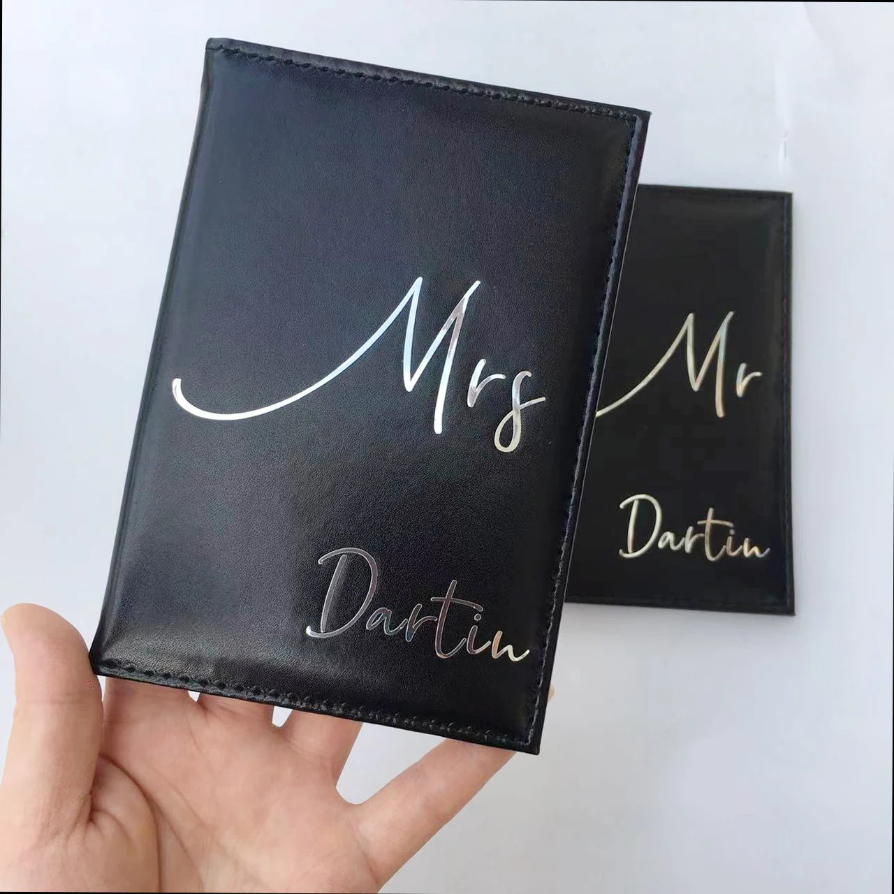 

20 Colors PU Leather Passport Cover For Customized Boyfriend Girlfriend Birthday Gifts New Years Graduation Presents