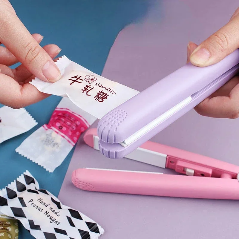 Mini Portable Heat Sealing Machine Food Vacuum Sealer Seal Packing Plastic Impulse Sealer Household Bag Clips Handheld Packing