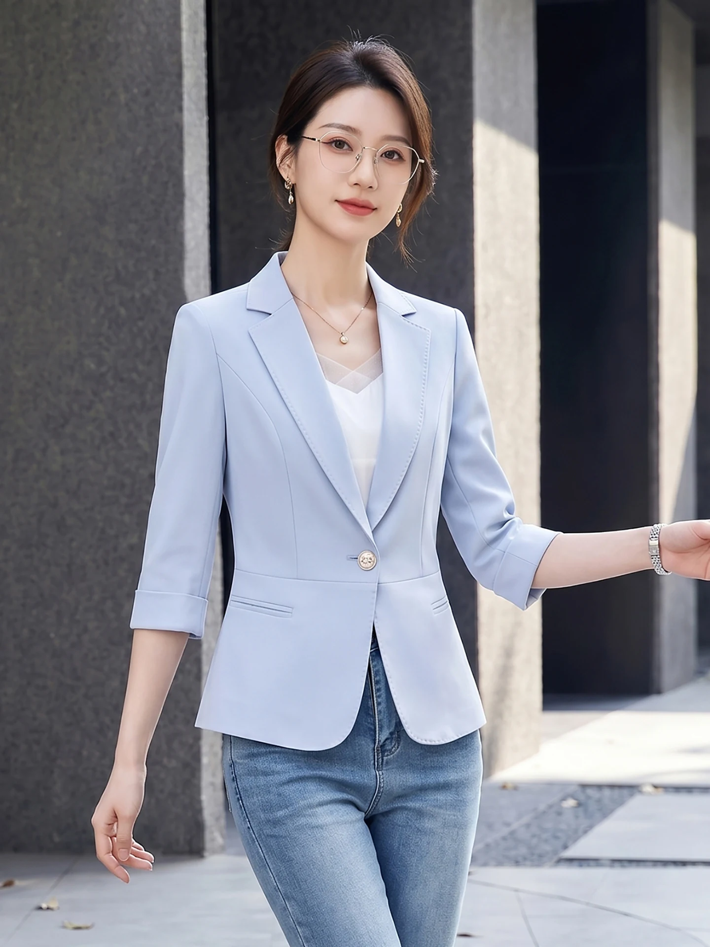 Light Blue Seven-Quarter Sleeve Women's  Casual Thin Style Spring 2026 New Arrival Elegant Commute Wind Button Detail
