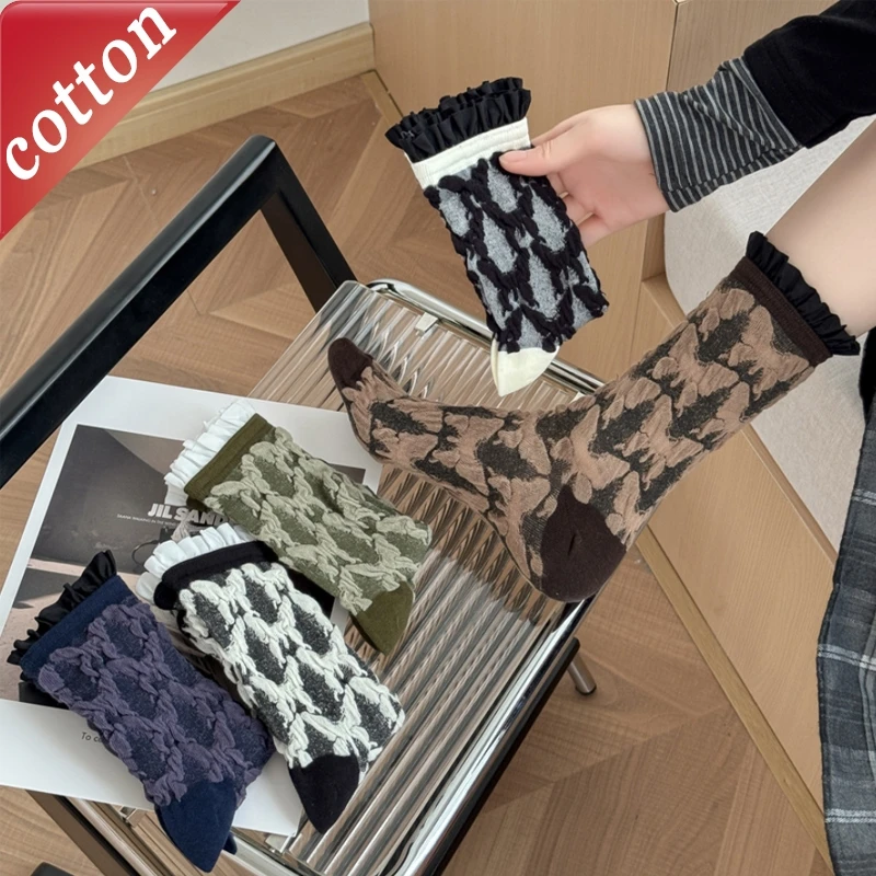 Damensocken, koreanische Spitze, Relief-Schmetterling, süßer Kawaii-Preppy-Stil, vielseitig, bequem, hochwertige Baumwollsocken für Mädchen