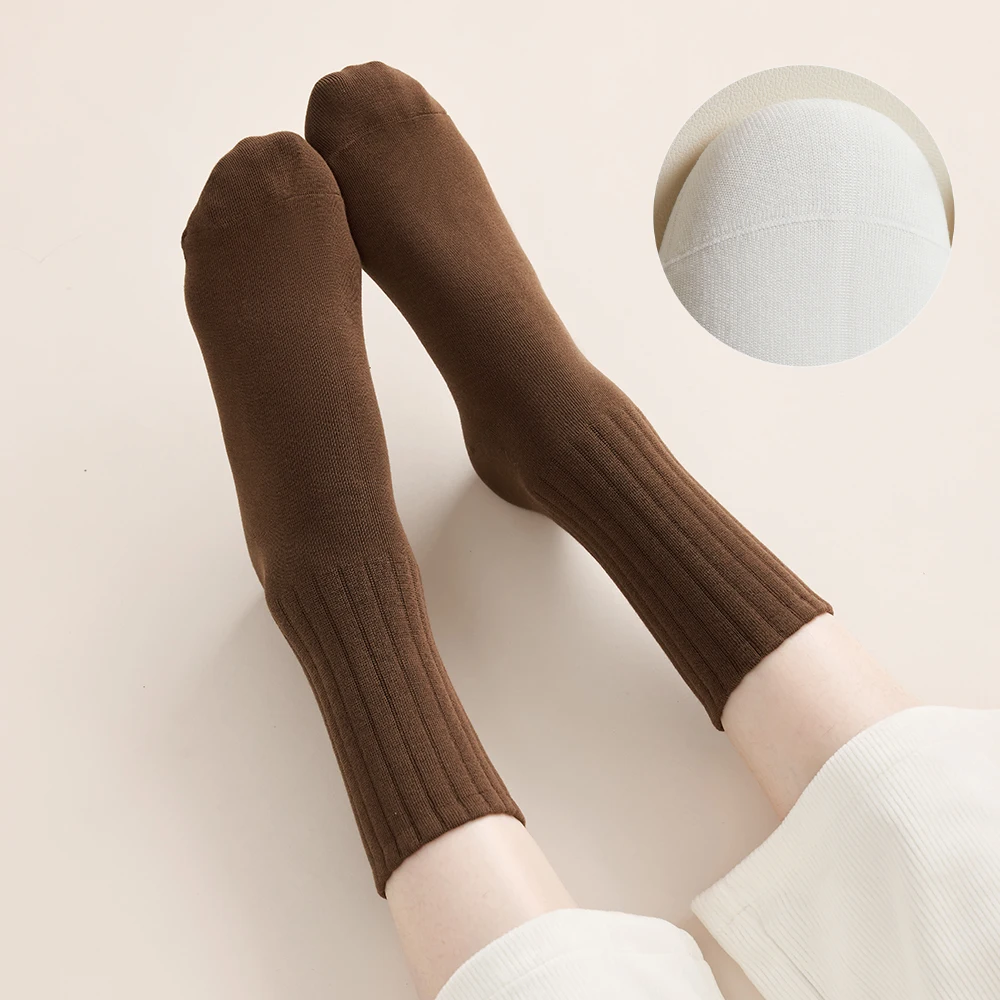 Damessokken van gekamd katoen Effen kleur Kabelgebreide vrijetijdssokken Ademend Comfortabel Herfst Eenvoudige zweetabsorberende middensokken