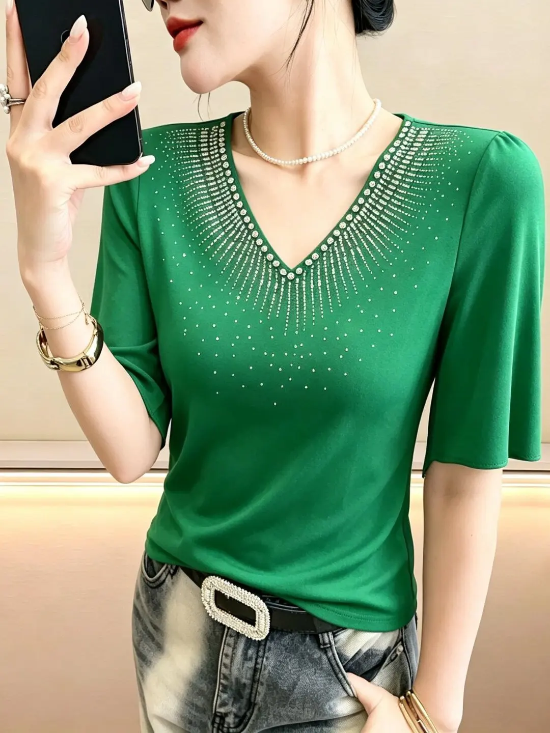 Elegant V-Neck T-Shirt Women's Fashion 2026 New Style Five-Quarter Sleeve Rhinestone Bell Sleeve Top Korean Style Cotton Summer