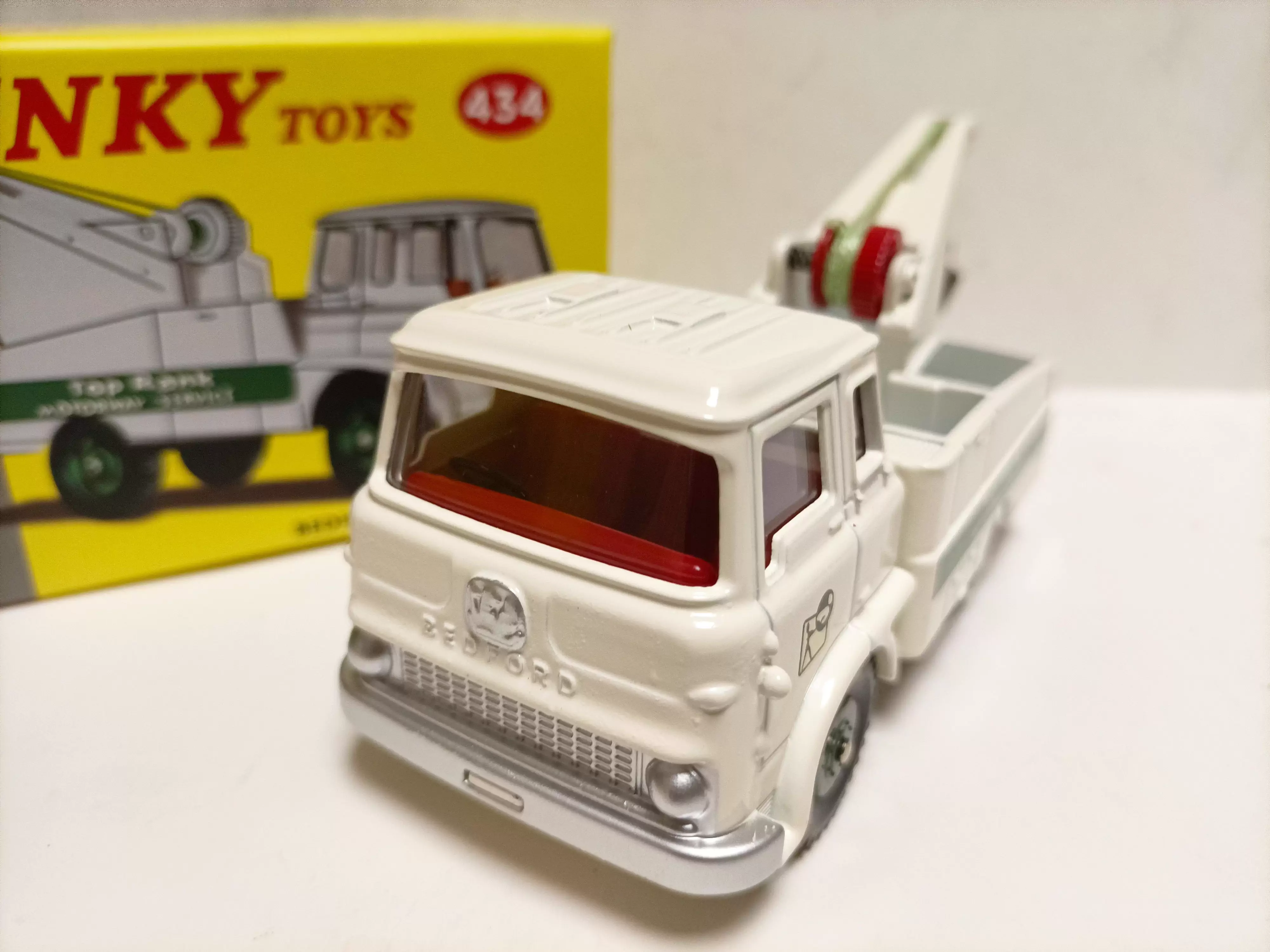 Dinky 1:43 Bedford TK Crash модель игрушечного сплава автомобили транспортные средства для детей металлический литой под давлением подарок для мальчиков хит продаж