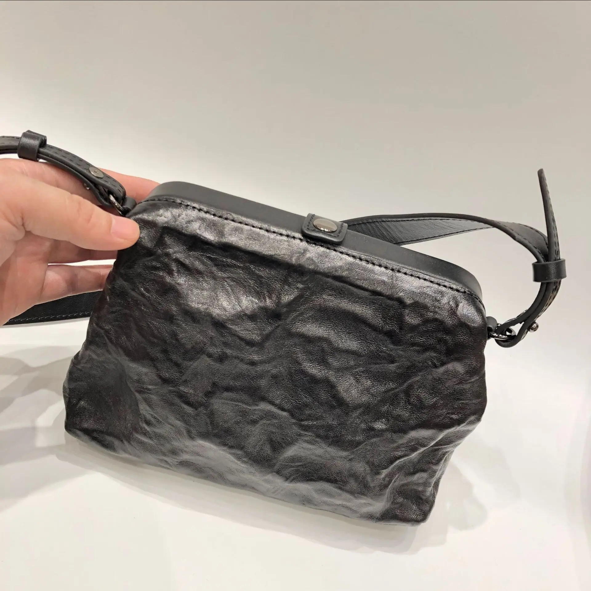 Vintage Cool Sheepskin Clip Bag for Women Stone Pattern Handbags Crossbody Genuine Leather Zipper Small Messenger Bags Purse