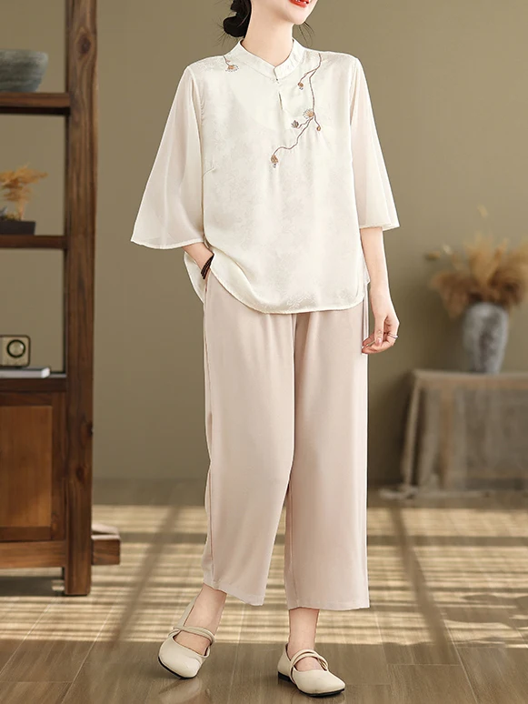 

Elegant Chinese Style Satin Floral Embroidery Light Weight Two-Piece Set for Older Women Summer Breathable Loose Fit Shirt An...