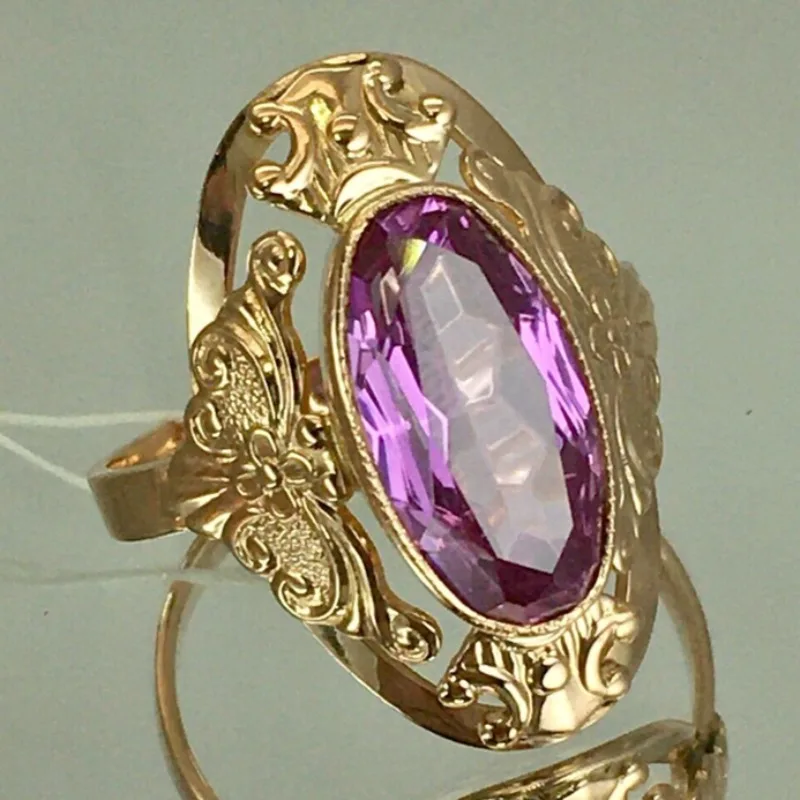 Vintage-Ring für Damen mit eingelegtem roten CZ, elegante Goldfarbe, handgeschnitzt, hohl, für den täglichen Gebrauch, Partyschmuck, Jubiläumsgeschenk