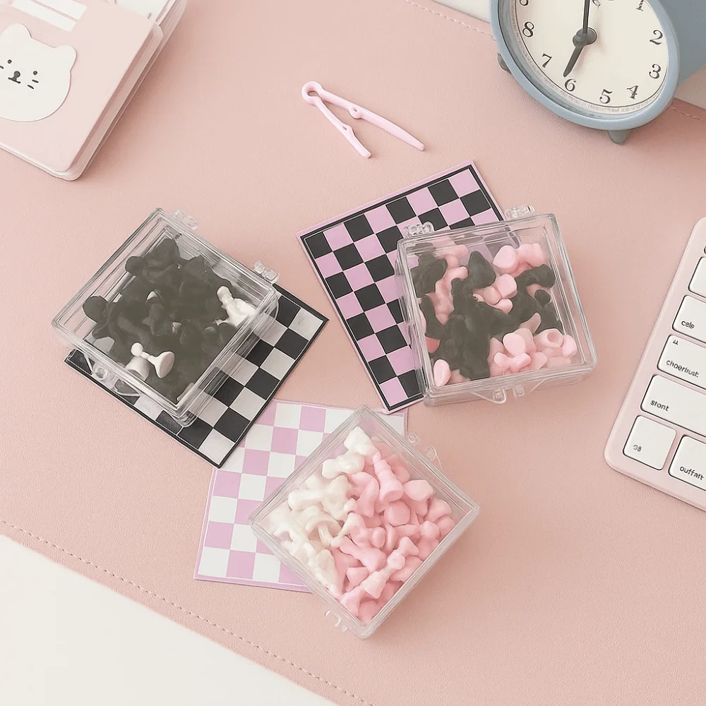 Chessboard Mini Pocket Size Chess Set 1/12 Scale Handmade International Chess Portable Miniature Size International Chess Set