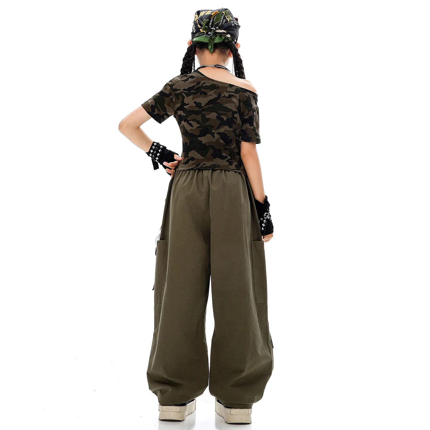2025 Girls Jazz Dance Costume Summer Street Wear Hip Hop Performance Suit Camouflage Short Sleeve Navel Top Green Pants BL16240