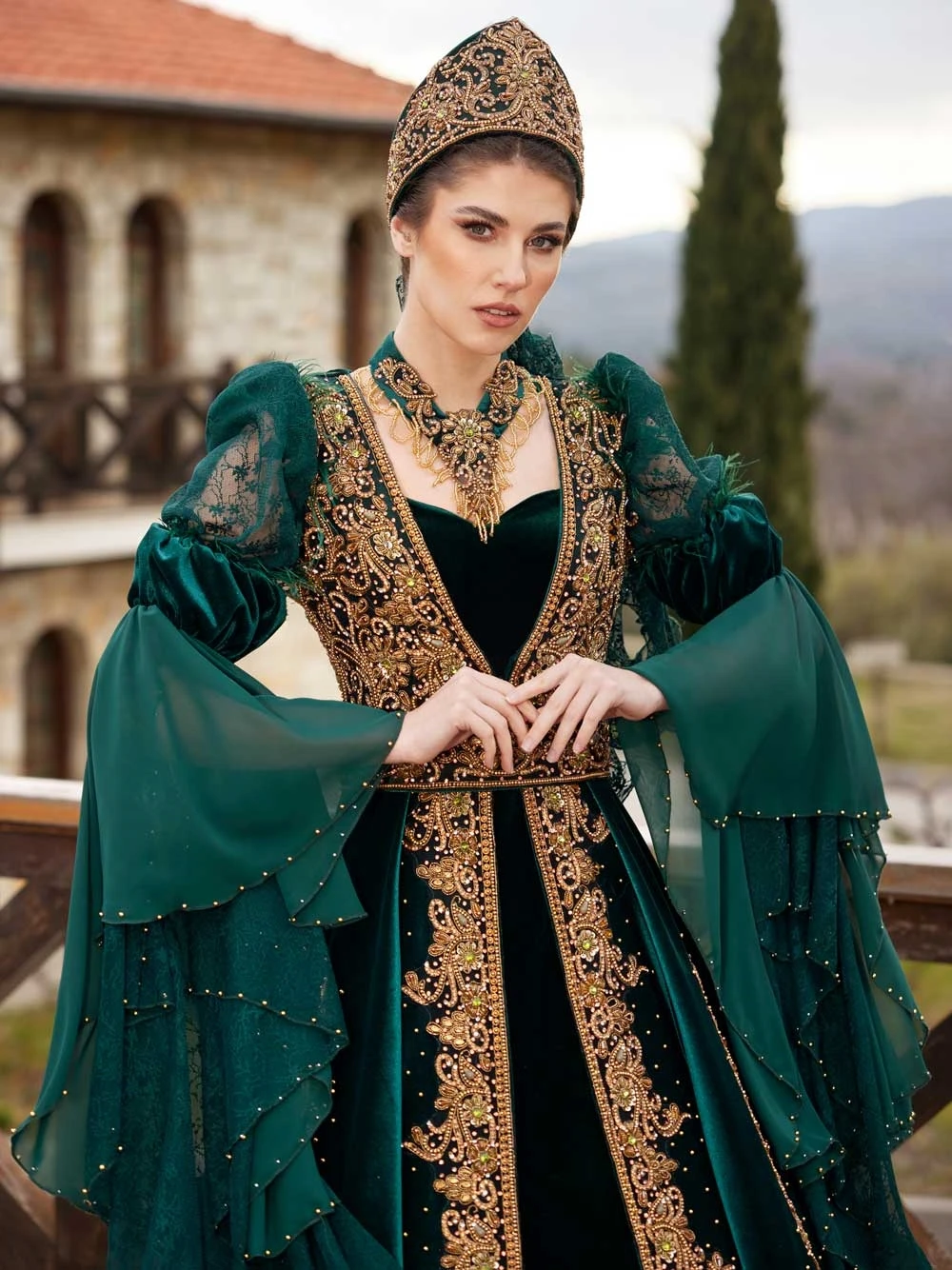 Emerald Green Gold Lace Beaded Evening Dresses Party Kaftan Long Sleeve Customized Vintage A-line Plus Size Gown Vestido De Gala