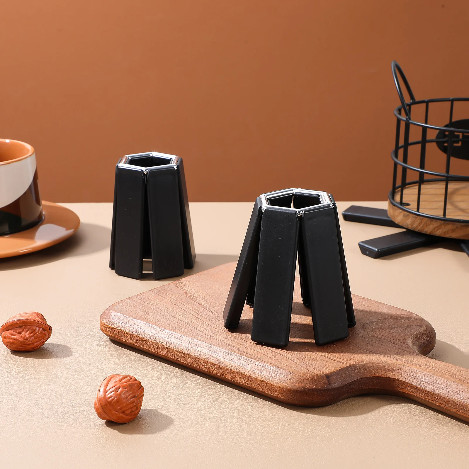 

4 pcs Folding Heat Insulation Pads For Hot Dishes Trivets Kitchen Countertop Protector Insulated Placemats Hot Pot Holders Table