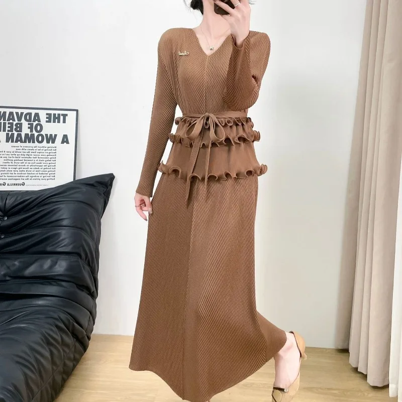 

Складные плиссированные европейские платья Miyake 202, осень/зима, новые женские платья с v-образным вырезом, плиссированные, свободного кроя, элегантное длинное платье, одежда больших размеров