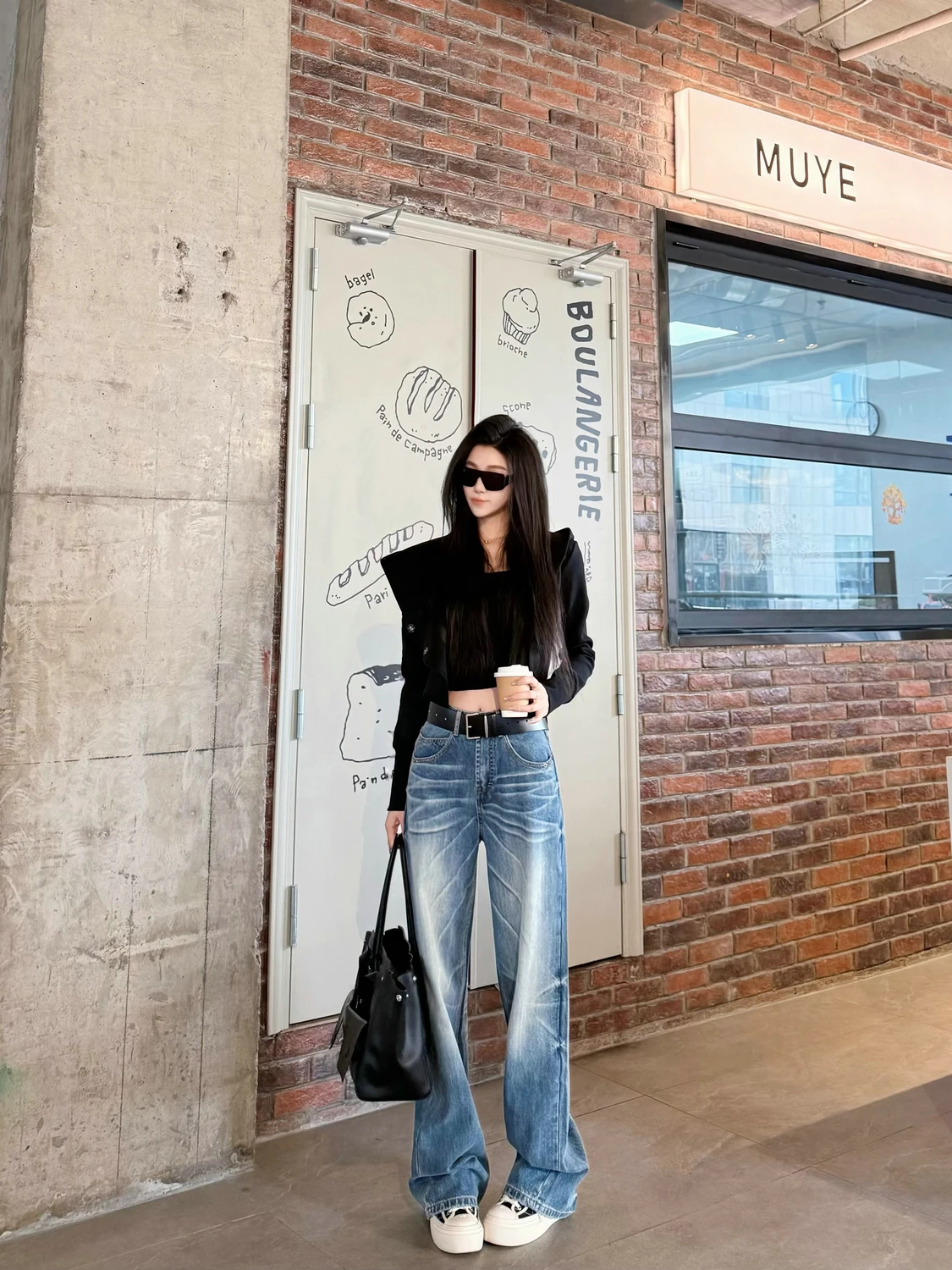 

Retro Waed Whisker Straight Leg High Waist Jeans for Taller Women Spring Summer Loose Fit Classic Blue Denim Pants
