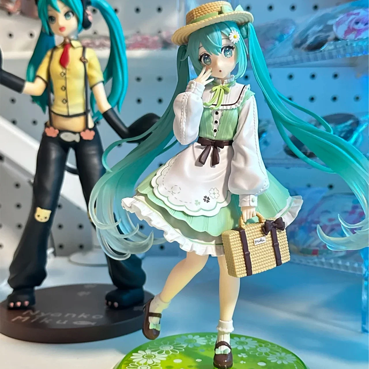 figura-de-anime-hatsune-miku-fada-da-erva-da-sorte-figura-de-acao-modelo-de-colecao-em-pvc-enfeite-brinquedos-presentes-de-aniversario