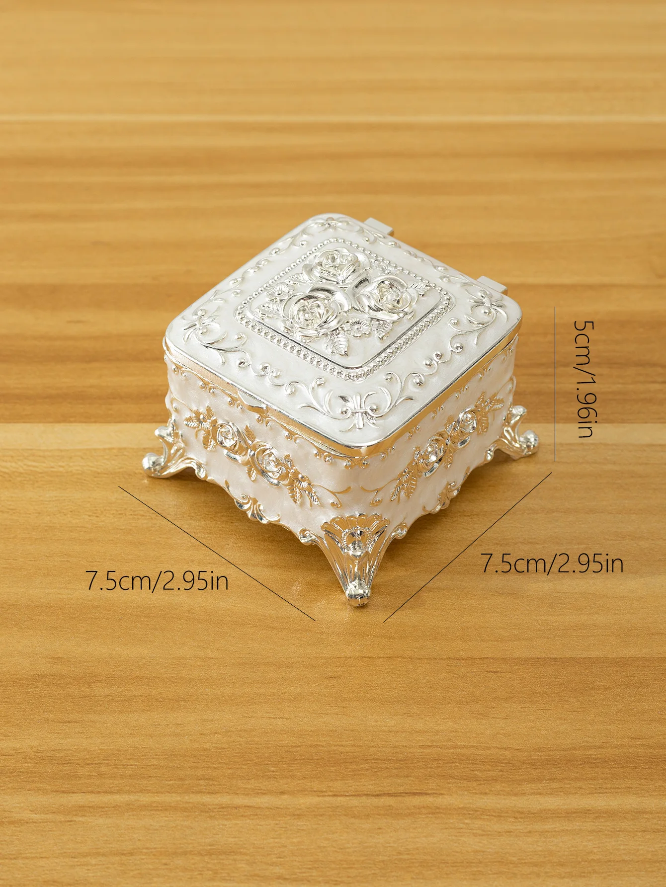 Metal Creative European Vintage Jewelry Gold-plated Hand-painted Box Small High-end Rose Jewelry Storage Box Cotton Swab Box Val