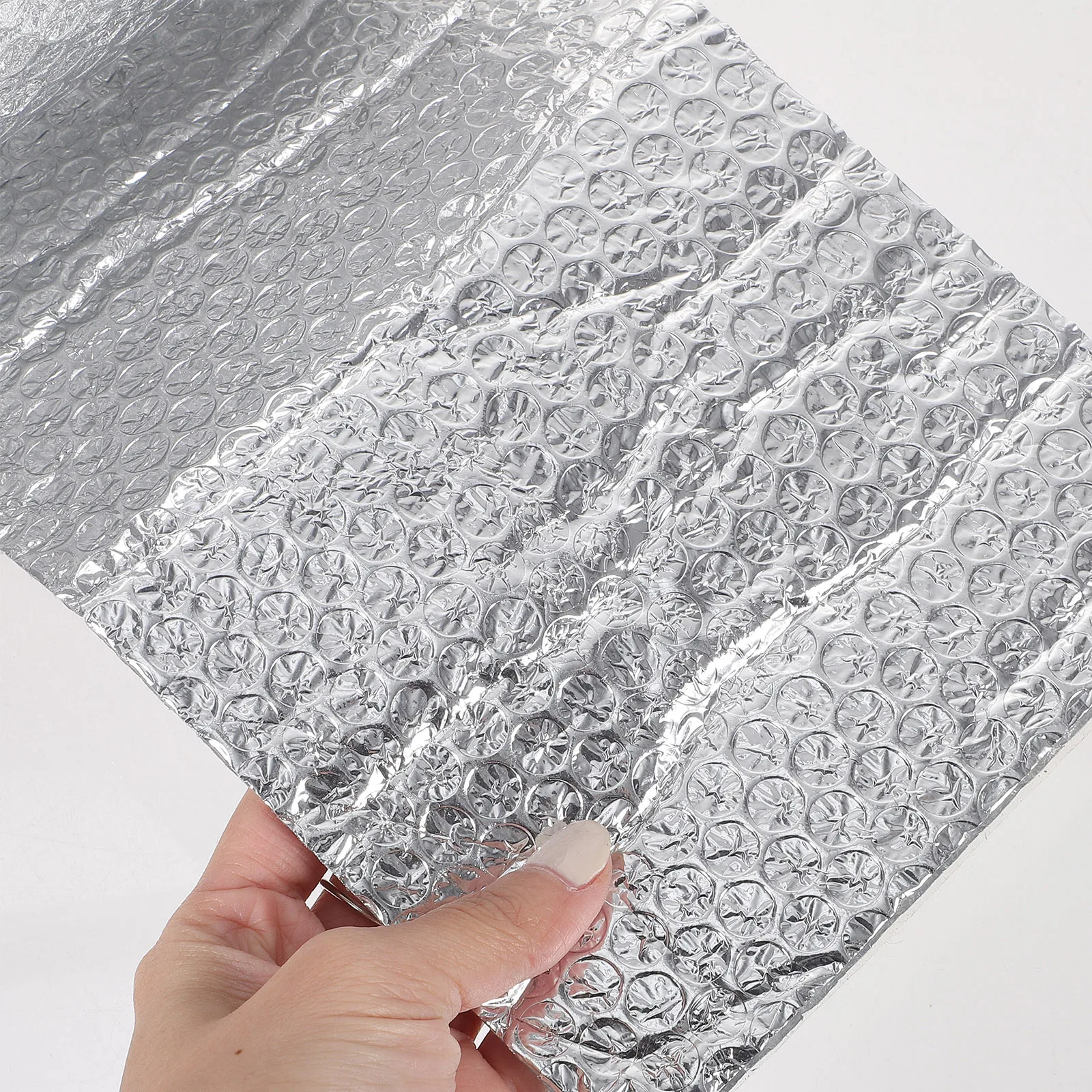 

Reflective Bubble Insulation Film Roll for Garage Door Loft Water Heater Wall Duct Thermal Barrier Saving