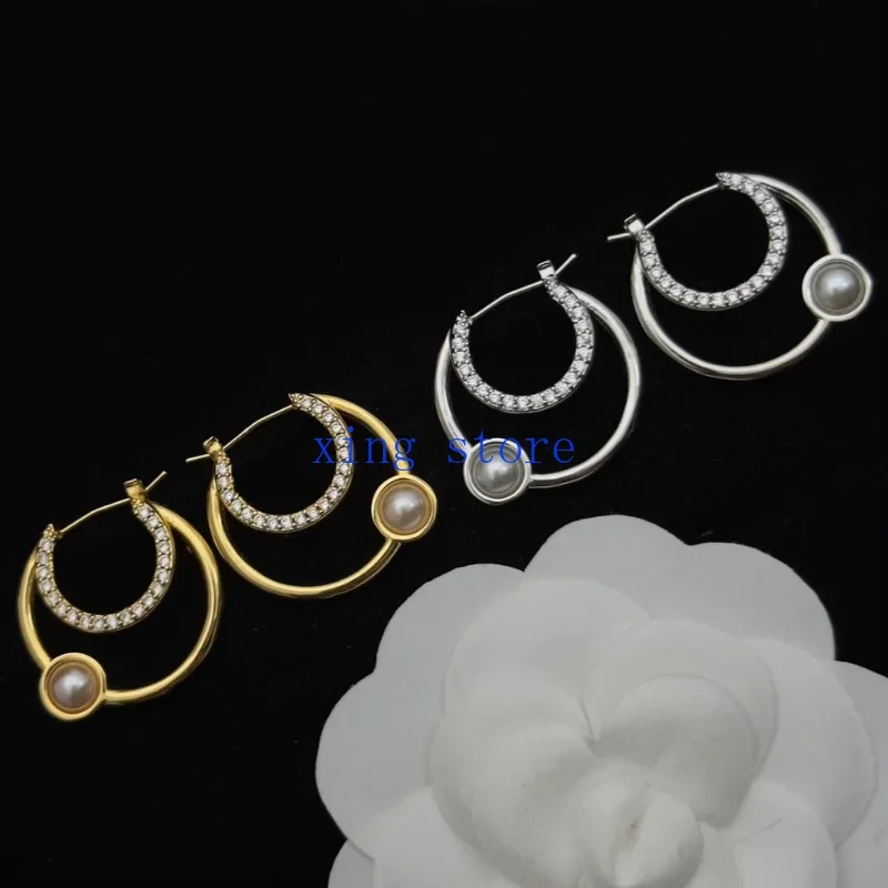 

2025 Fashion New Sweet and Romantic Round Cut Crystal Inlaid Women's Earrings