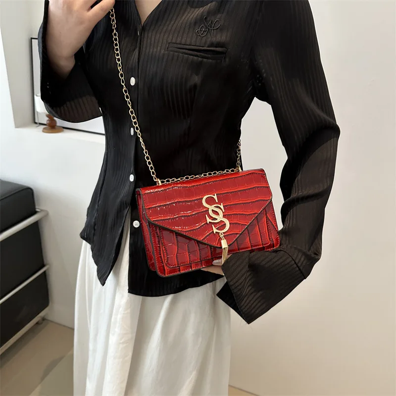 Women Femininity Matching Small Square New Chain Single Shoulder Crossbody Ladies Commute Bag Luxury Design