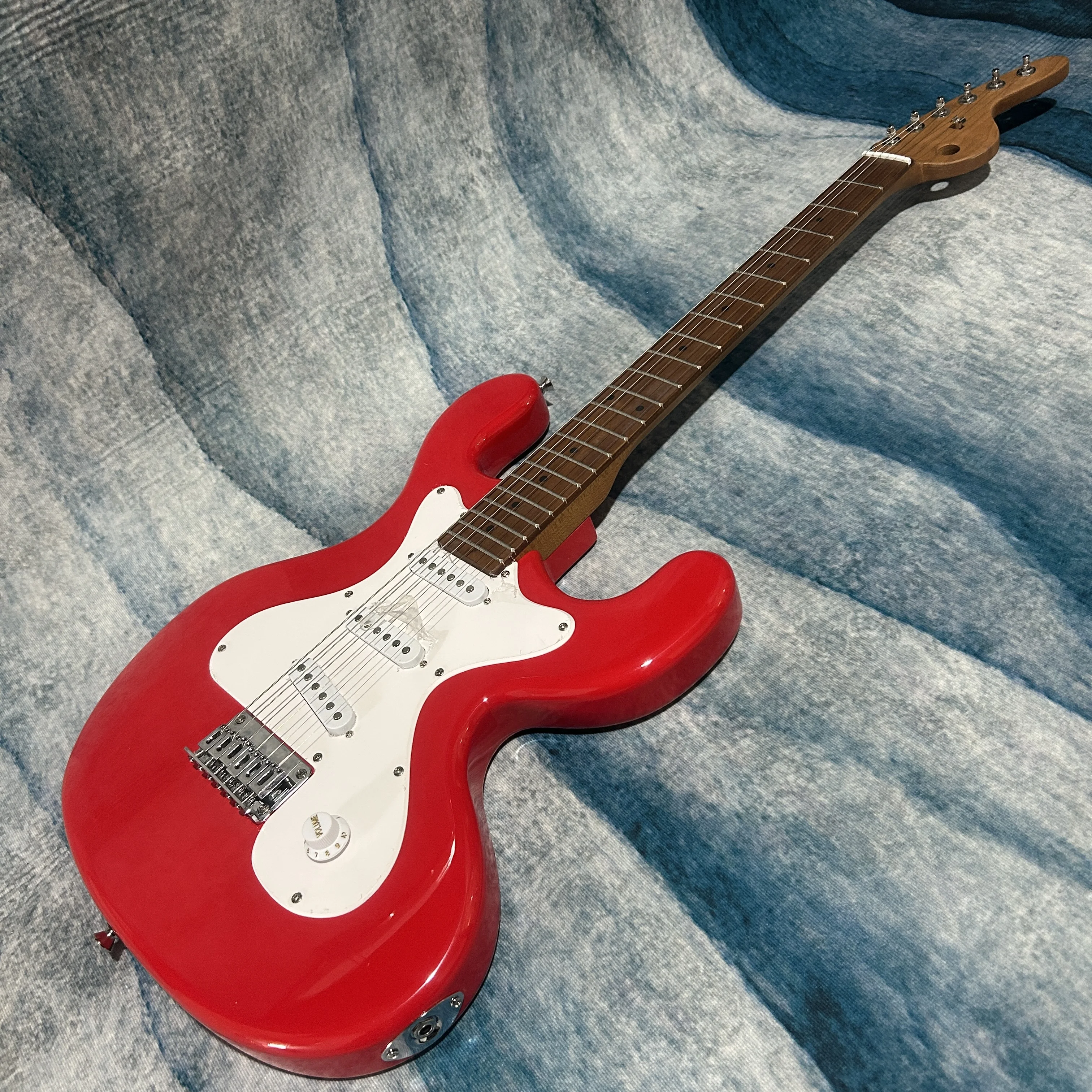Hot Sale Electric Guitar Mahogany Body Carbon-roasted Maple Neck Red Version