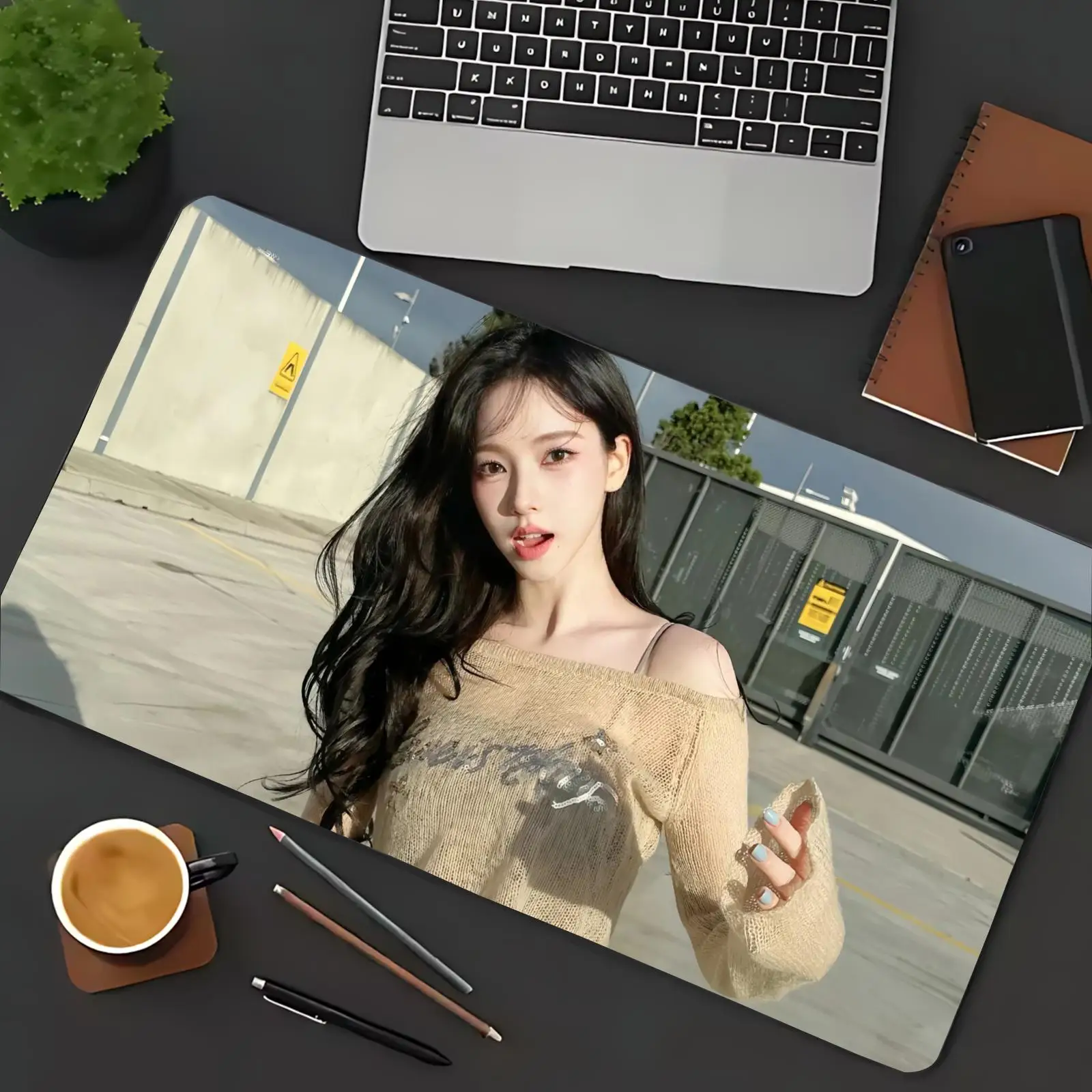Aespa Karina Mouse Pad Large Mouse Pad,Smooth Surface, Suitable For Office Use And Gaming