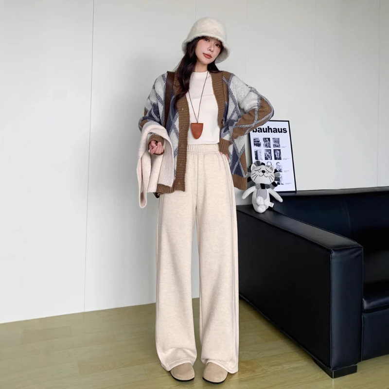 

2024 Casual Warm Wide Leg Pants Women Imitation Cashmere Solid Loose Straight Sweatpants New Lady Winter Thickened Jogging Pants