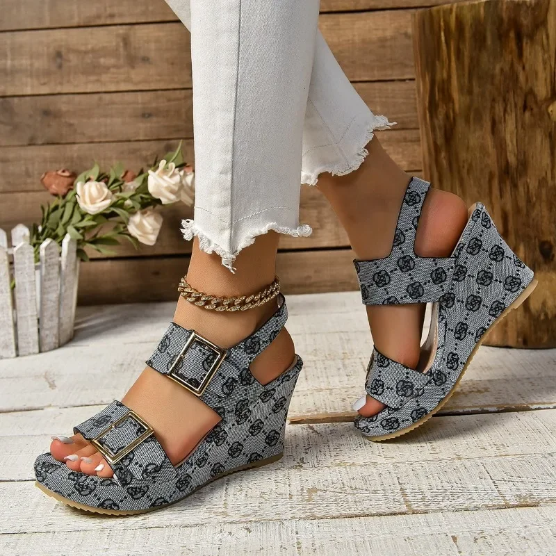 cunhas-super-salto-alto-para-mulheres-sandalias-modernas-alca-de-fivela-sapatos-plataforma-cores-misturadas-chinelos-de-luxo-designer-verao-2024