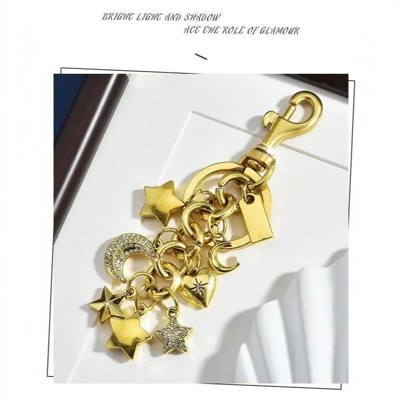 Himmlischer Schlüsselanhänger aus Metallmix mit Mond und Stern, Strass-Taschenanhänger, individuell graviertes ästhetisches Taschenaccessoire, einzigartige Geschenke für Frauen – Detail 10