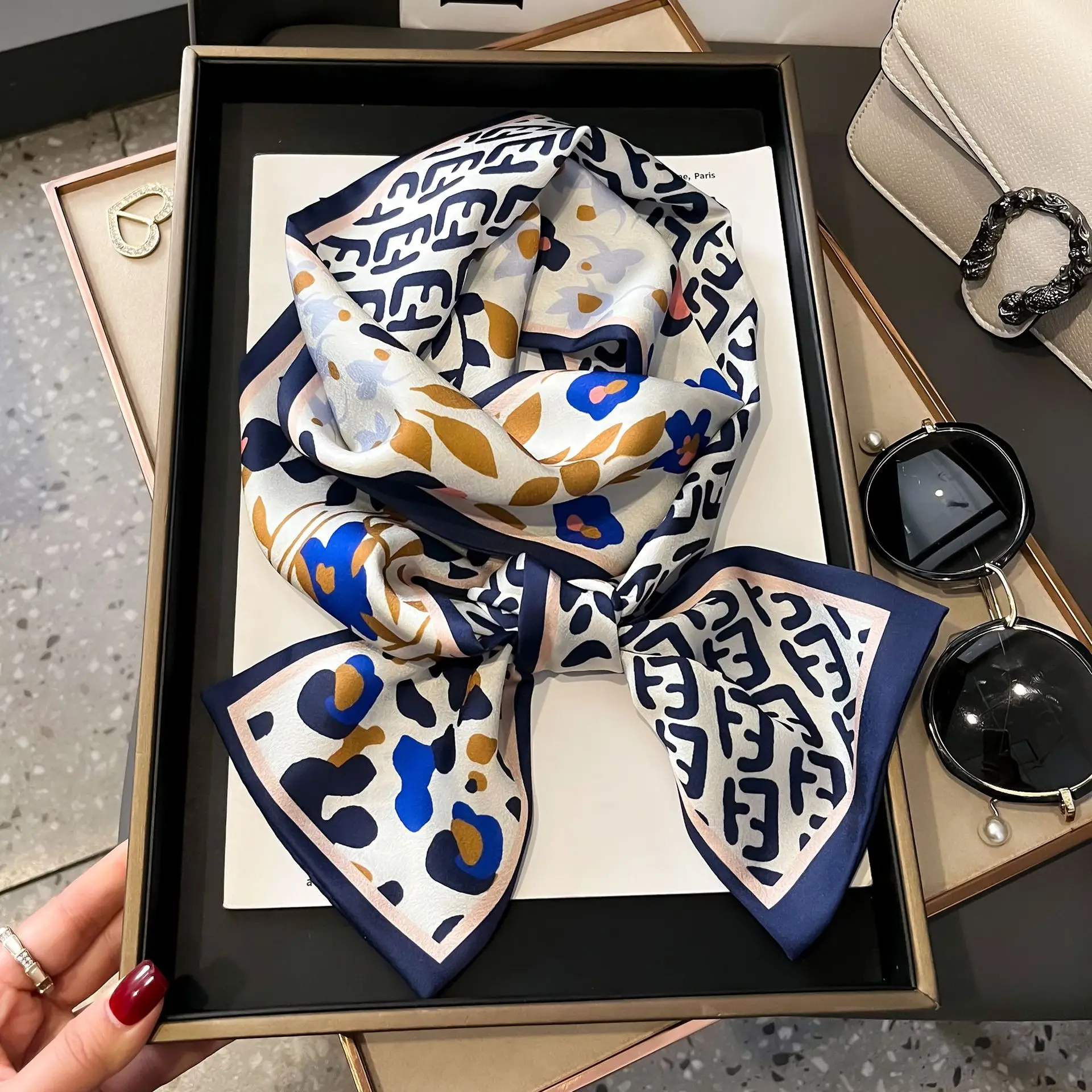 Luxus Hahnentritt Druck Nachahmung Seide Schal Stirnband Halstuch Foulard Weibliche Haar Schals Krawatte Dünne Schals Weiche Satin – Detail 21