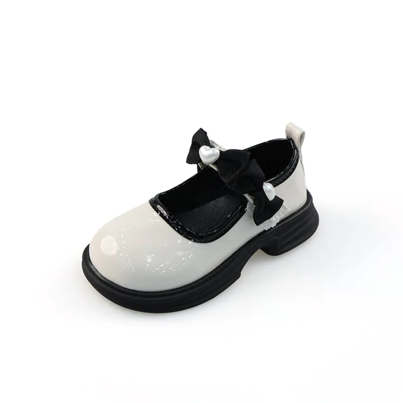 Scarpe da principessa in pelle per ragazze Love Bowtie Black Kids Mary Jane Shoes Fashion School versatili scarpe causali per bambini primavera