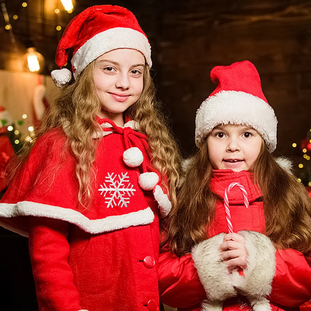 

18Pcs Christmas Patchwork Snowflake Fabric Applique Embroidery Patches Assorted Sizes Colors for Sewing Hair Clip Ornament