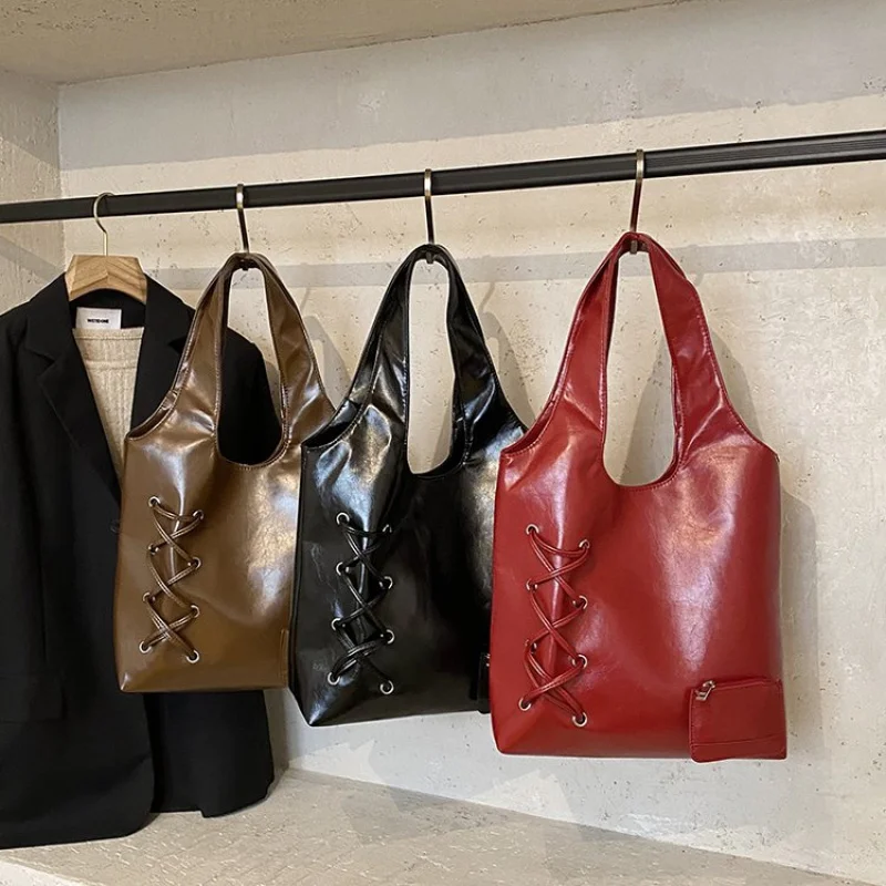 

High-End Ladies Casual Leather Shoulder Bag Paris Fashionable Popular Elegant Women's Simple Vintage Crossbody Bag