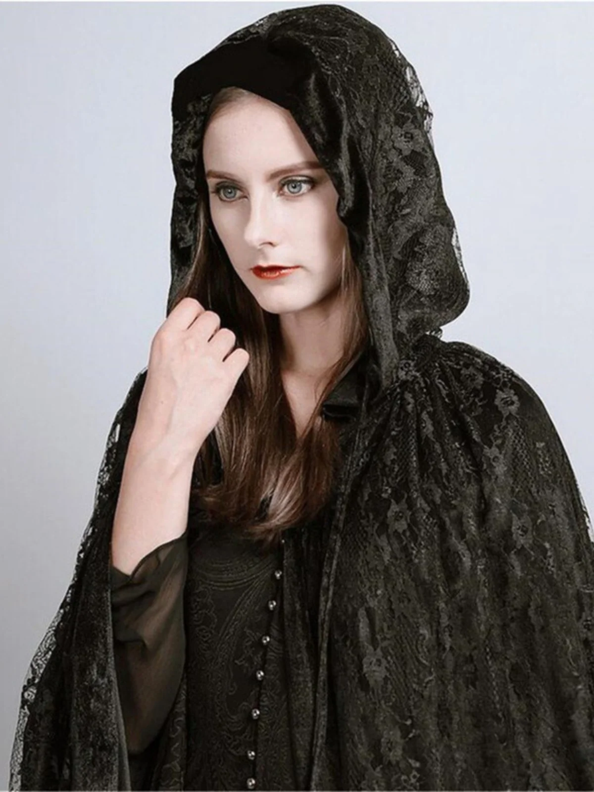 เสื้อคลุมผ้าทูลล์ลูกไม้แบบมีฮู้ดสำหรับคอสเพลย์แม่มด  ชุดแสดงแฟชั่นฤดูร้อนสำหรับผู้หญิง