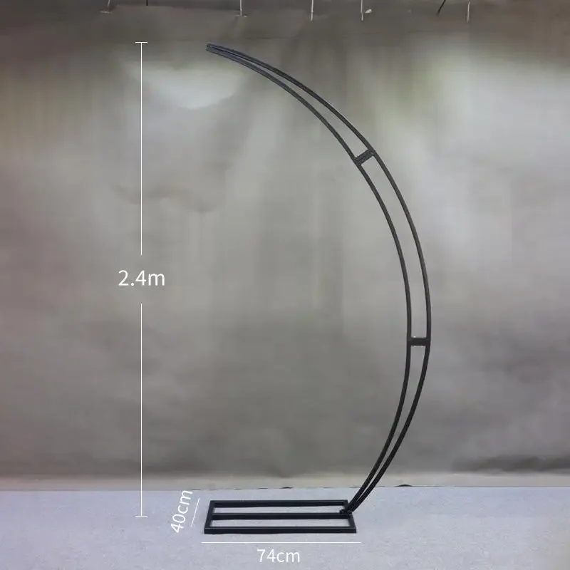 Luxuriöser 7,9 Fuß Mondförmiger Eisen-Kronleuchterständer | Outdoor-Hochzeits-Hintergrunddekoration für Bühnen, Partys, Weihnachten & Veranstaltungen – Detail 5