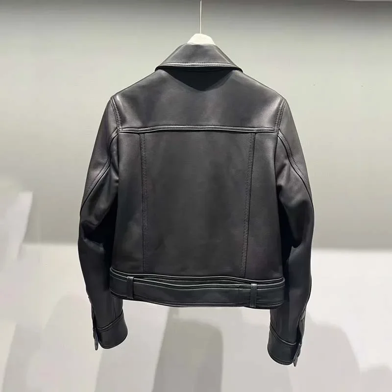 سترة جلدية أصلية عالية الجودة بياقة مقلوبة ملابس نسائية معطف ربيعي بجيب كبير قصير الطول من جلد الغنم الطبيعي الحقيقي