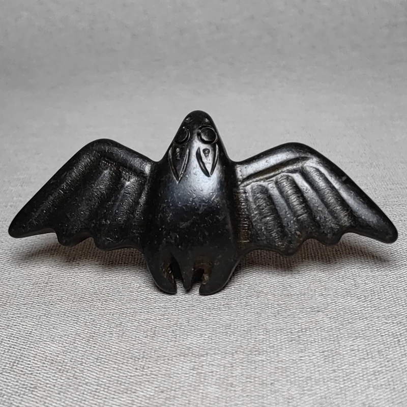 YIZHU CULTUER ART Size 10.2×4.8×1.4cm Chinese Hongshan Culture Black Magnet Jade Carving Bat statue Pendant Collection