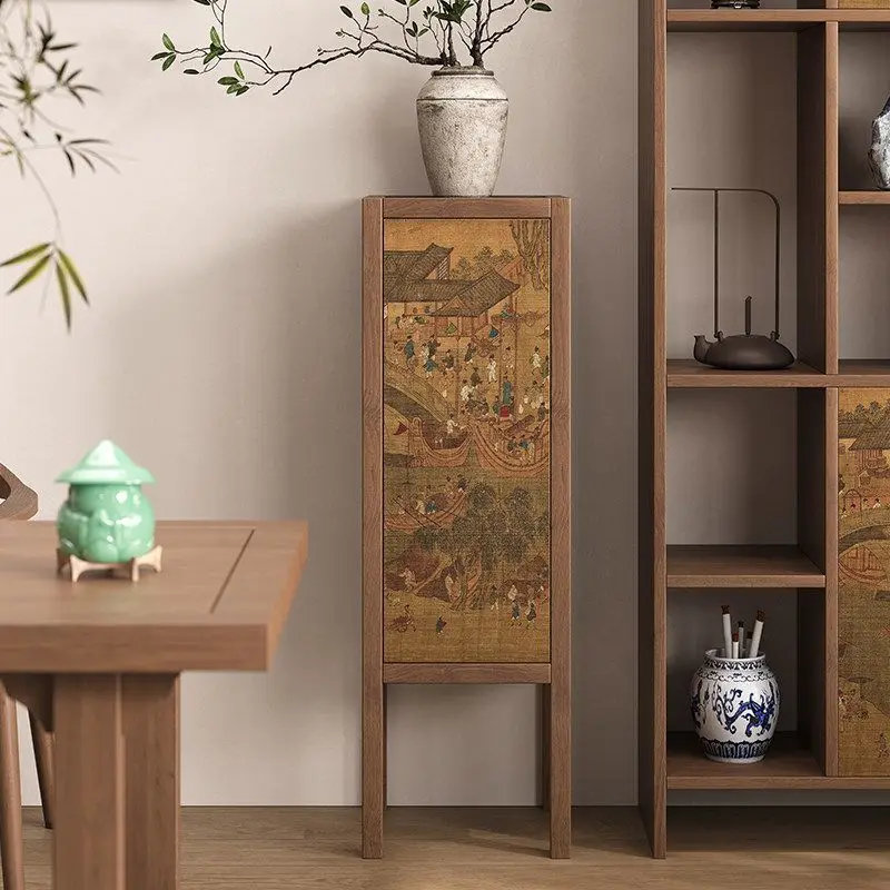 

The living room floor-to-ceiling flower stand and the balcony do not take up space
