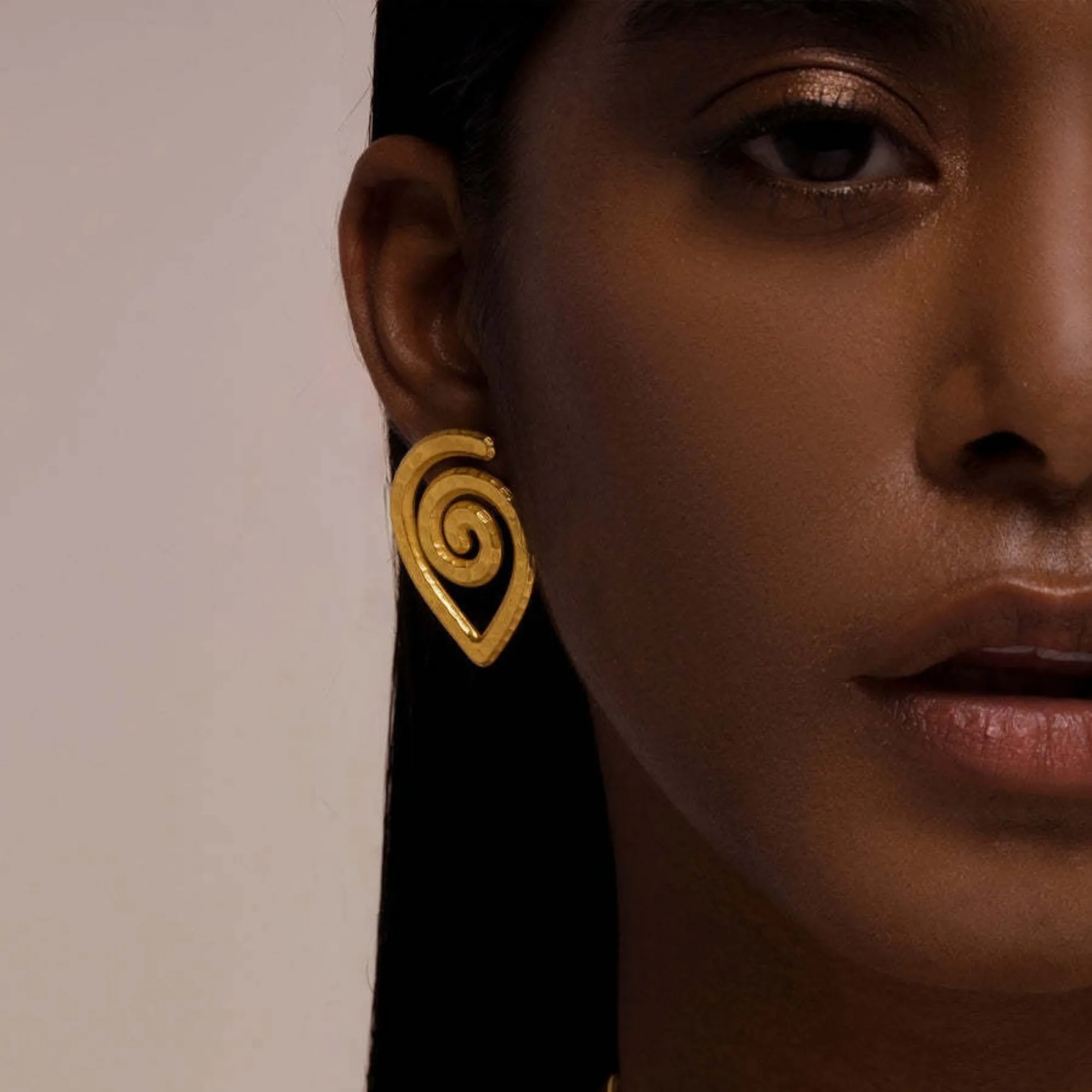 Boucles d'oreilles en acier inoxydable plaqué or 18 carats, squelette Boho en relief fileté en forme de gouttes en spirale pour femmes, bijoux sans ternissement