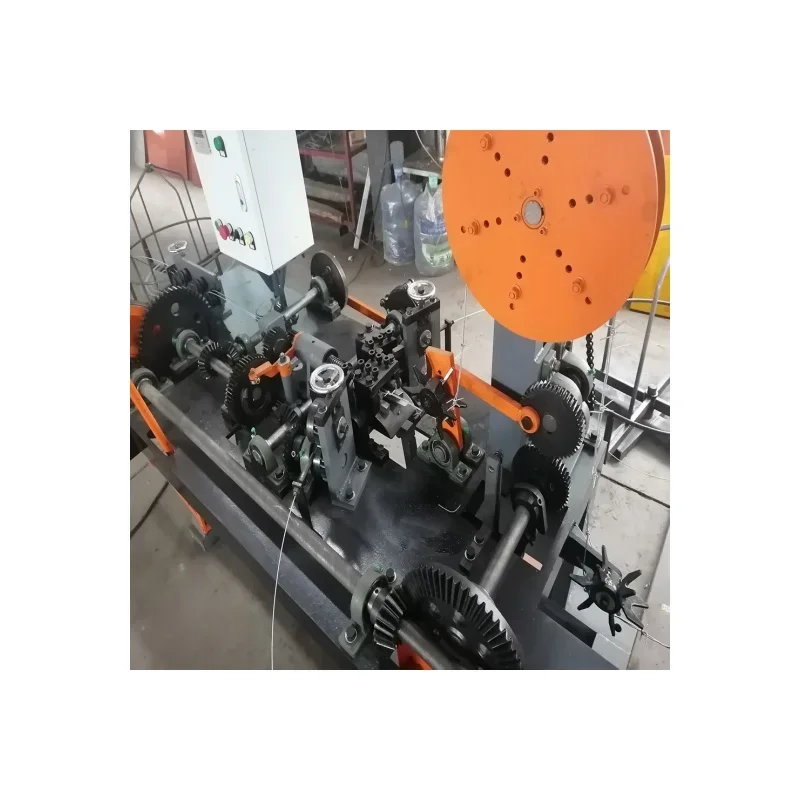 Zero scrap rate spiral razor blade barbed wire punch pressing machine razor blade security wire making machine