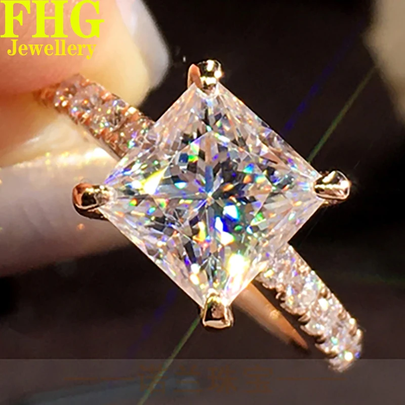 

1.2.3.4.5Carat 9K Solid Gold Women Wedding Anniversary Engagement Party Ring Princess Square Moissanite Diamond Ring