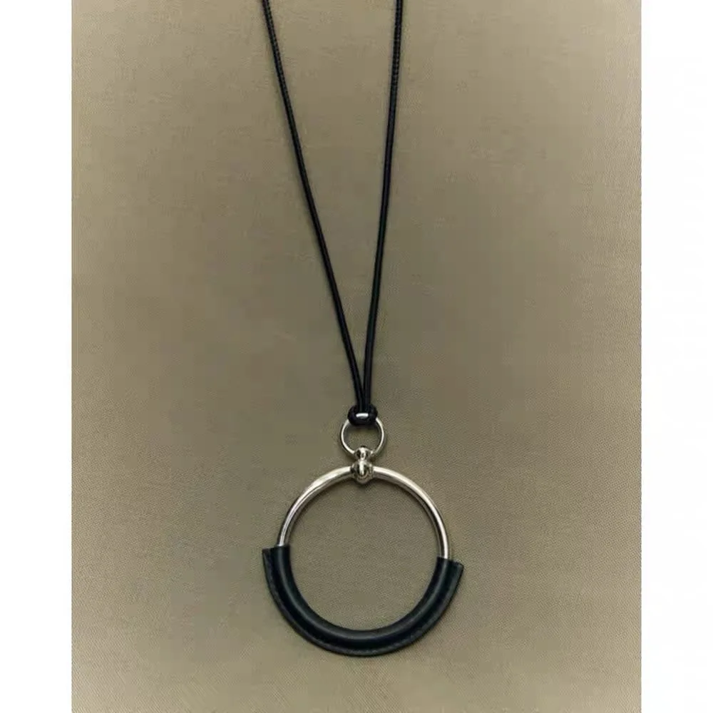 

Europe America Circle Black Rope Pendant Sweater Chain Long Necklace Women Classic Minimalist Jewelry