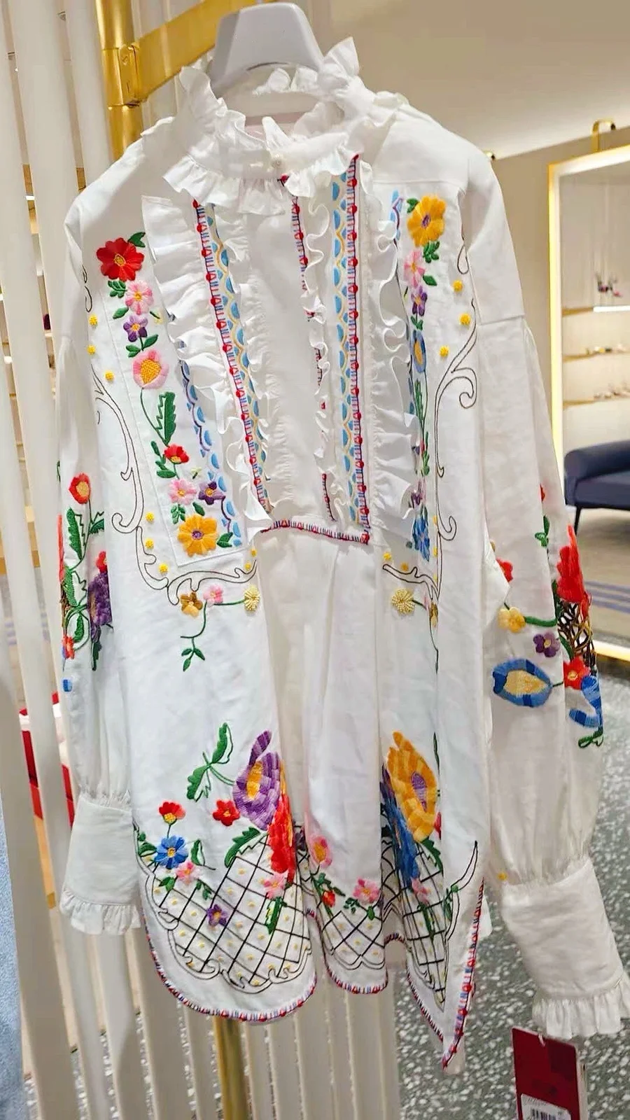 

High Quality Vacation Style Romantic Flower Embroidered Dress Lantern Sleeve Fashion Ruffles Straight White Shirt Dress