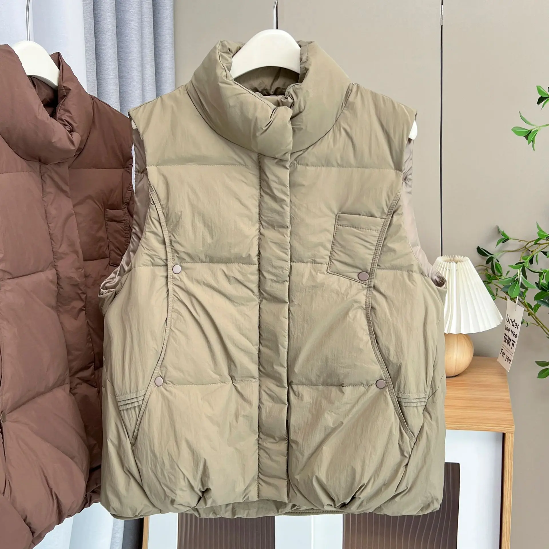 XXL Women Down Vest Winter New Loose Splicing Stand Collar Design Warmth White Duck Down Collar Sleeveless Coat 1318