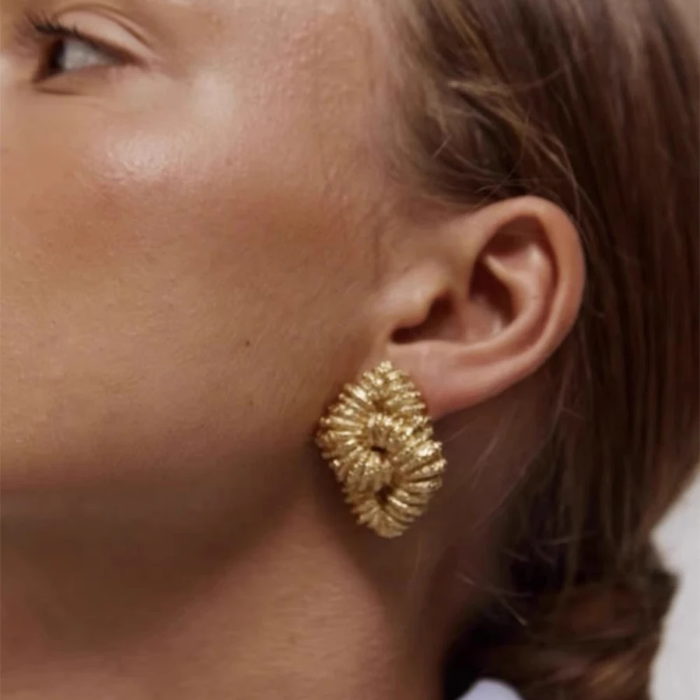 Lava Textured Chunky Thick Irregular Stud Earrings for Women Gold Plated Striped Geometric Statement Earring Punk Jewelry Bijoux