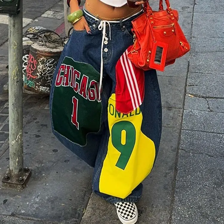 جينز فضفاض مطبوع عليه رقعة قوطي ملابس نسائية جينز هاراجوكو عتيق عالي الخصر جينز أزرق واسع الساق للنساء سروال