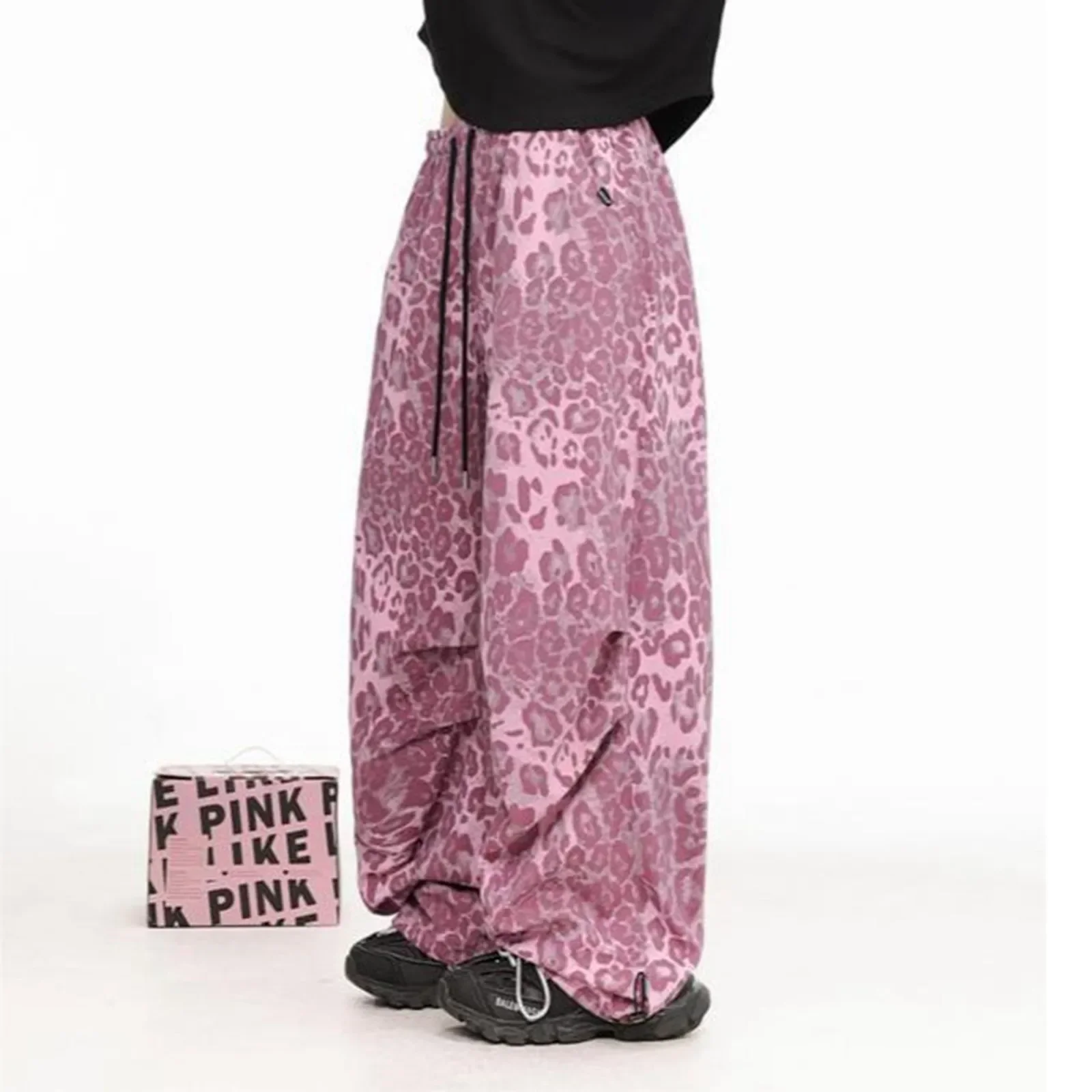 

2024 Womens Pants Retro Streetwear Women's Leopard Print Parachute Pants Wide Leg Casual Workwear Cargo Pants Denim For Women