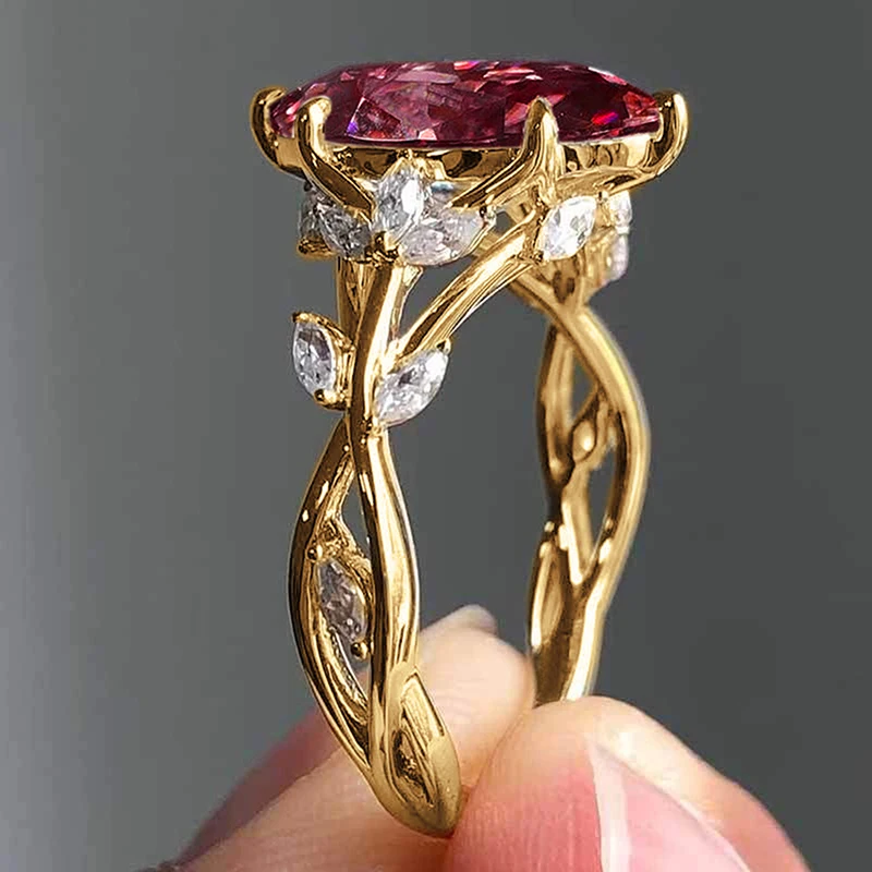 Huitan Aesthetic Marquise Cut Zirconia Ring for Women Gorgeous Gold Color Finger Accessories for Engagement Luxury Party Jewelry