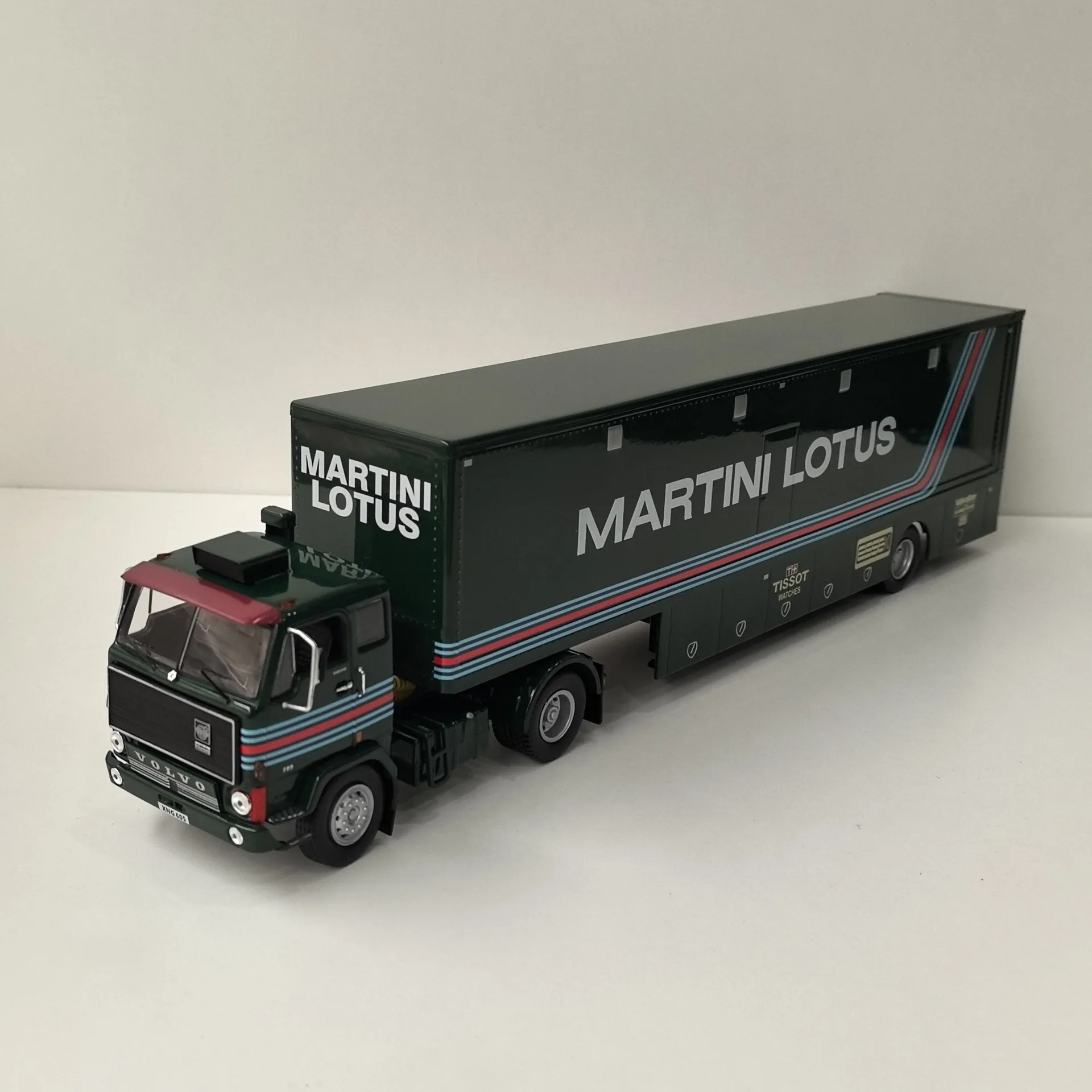 

Diecast IXO 1:43 Scale VOLVO F89 1970 Martini Lotus Alloy Car Model Collectible Toy Gift Souvenir Display Ornament