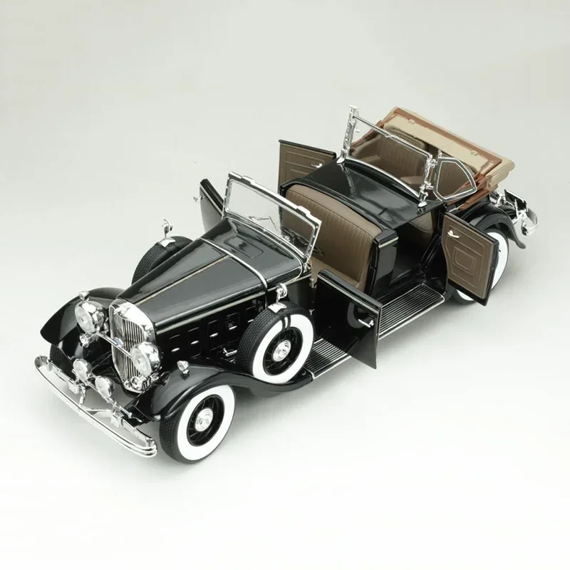 Diecast 1:18 Scale 1932 Ford Classic Car Alloy Car Model Toy Collection Ornament Boys Toys