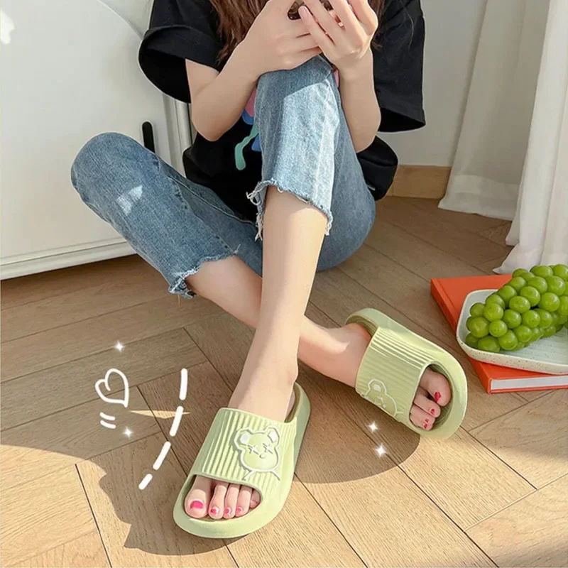 Summer Slippers for Women Men Y2k Fashion Home Cartoon Bear EVA Soft Soled Non-Slip Slipper Indoor Outdoor Couple Beach Slippers